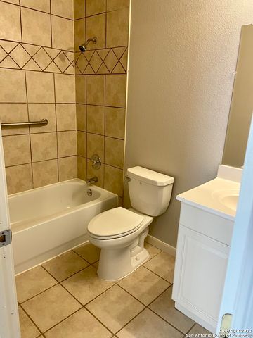 40 CHAPEL HILL CIR, San Antonio, TX 78240