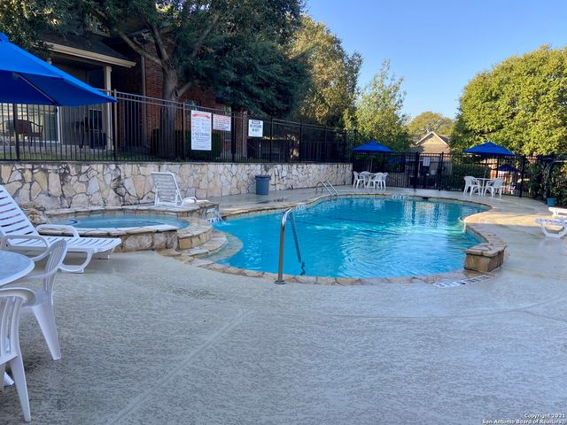 40 CHAPEL HILL CIR, San Antonio, TX 78240
