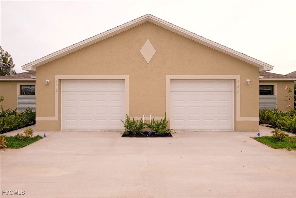 613 SE 6th TER, Cape Coral, FL 33990