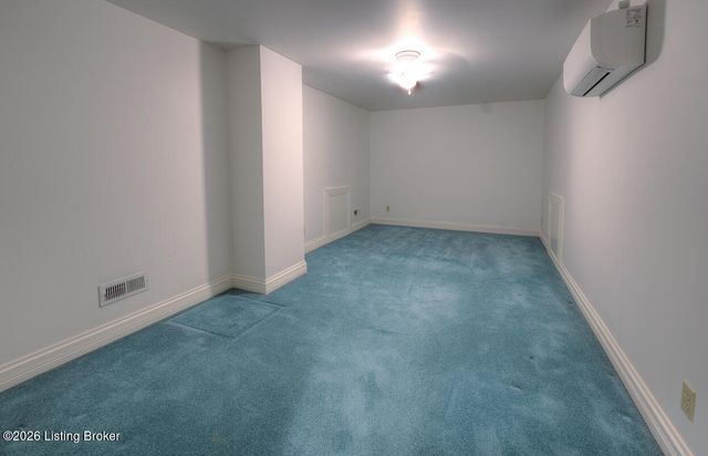 5939 Ashwood Bluff Dr, Louisville, KY 40207