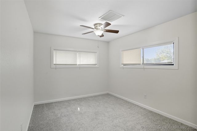 402 N Lincoln Avenue, Wagoner, OK 74467