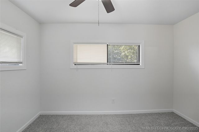 402 N Lincoln Avenue, Wagoner, OK 74467