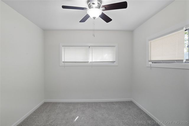 402 N Lincoln Avenue, Wagoner, OK 74467