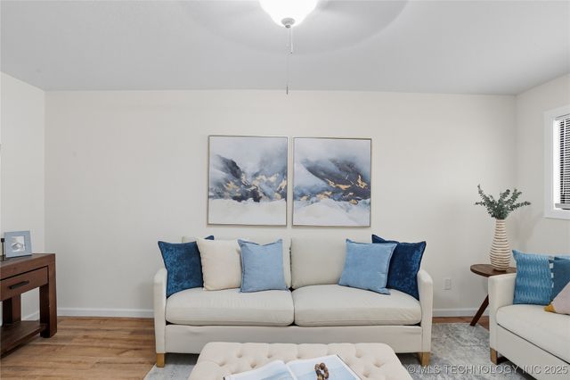 402 N Lincoln Avenue, Wagoner, OK 74467