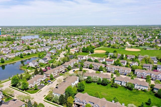 10520 Wakefield Lane, Huntley, IL 60142