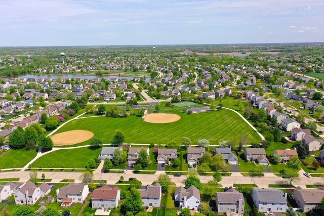 10520 Wakefield Lane, Huntley, IL 60142