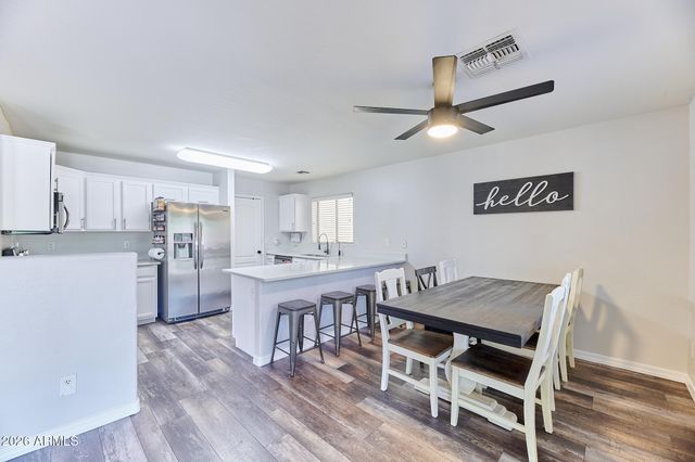 8616 W CROWN KING Road, Tolleson, AZ 85353