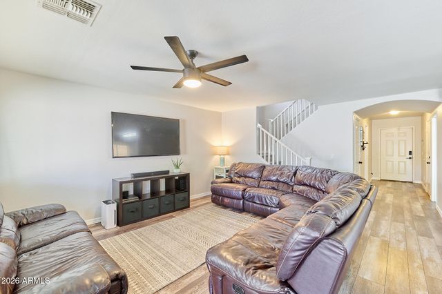 8616 W CROWN KING Road, Tolleson, AZ 85353