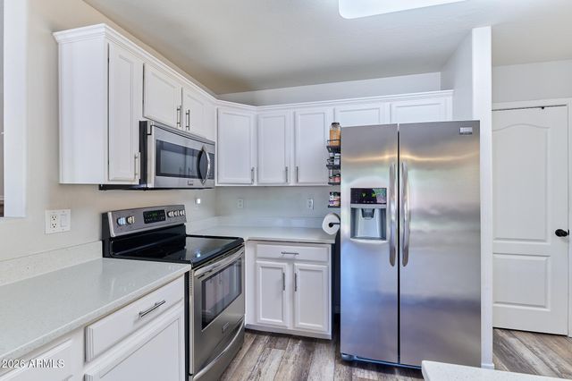 8616 W CROWN KING Road, Tolleson, AZ 85353