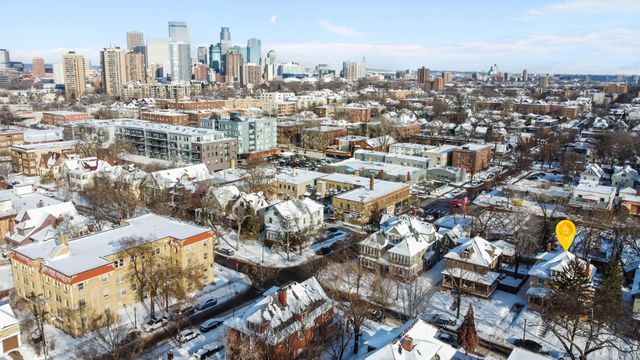 2209 Aldrich Avenue S, Minneapolis, MN 55405