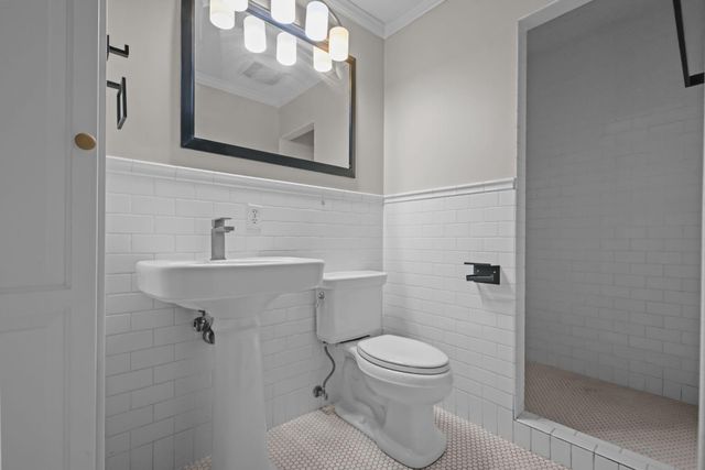 2209 Aldrich Avenue S, Minneapolis, MN 55405