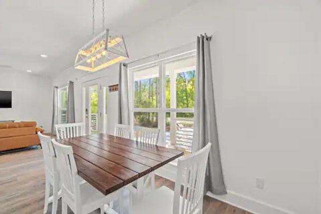 84 N 4Th Street, Santa Rosa Beach, FL 32459