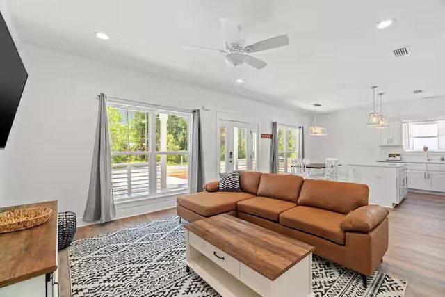 84 N 4Th Street, Santa Rosa Beach, FL 32459