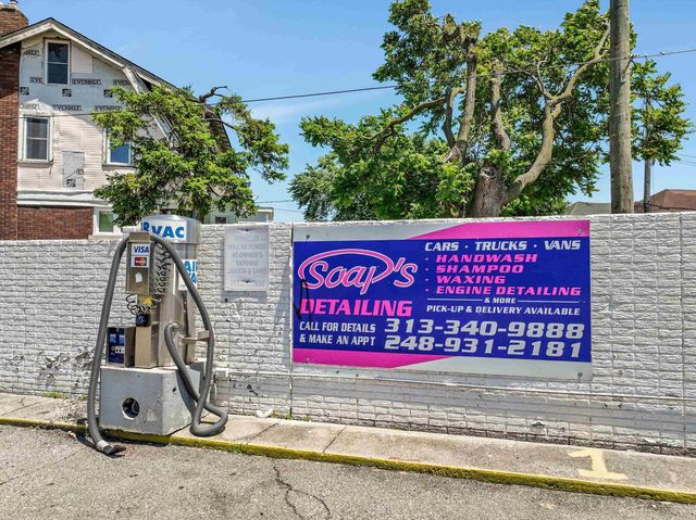 13730 Livernois Street, Detroit, MI 48238