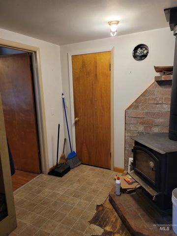 46582 Highway 12, Peck, ID 83545