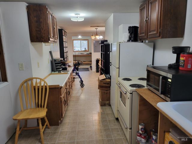 46582 Highway 12, Peck, ID 83545
