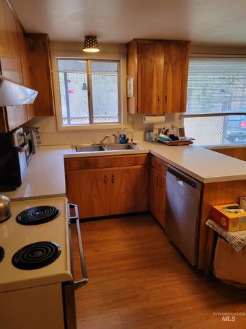 46582 Highway 12, Peck, ID 83545