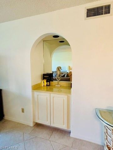 605 Augusta BLVD # 4, Naples, FL 34113