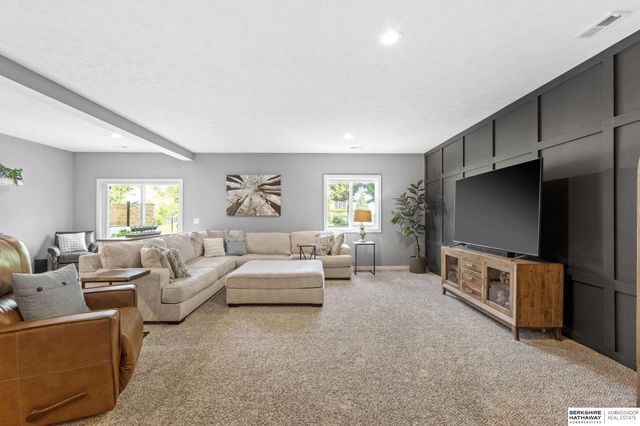 110 Eagle View Drive, Ashland, NE 68003