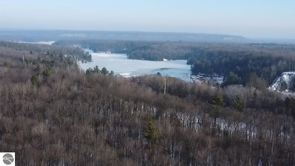 Image 11 of property listing at 19248 Caberfae Highway, Wellston, MI 49689