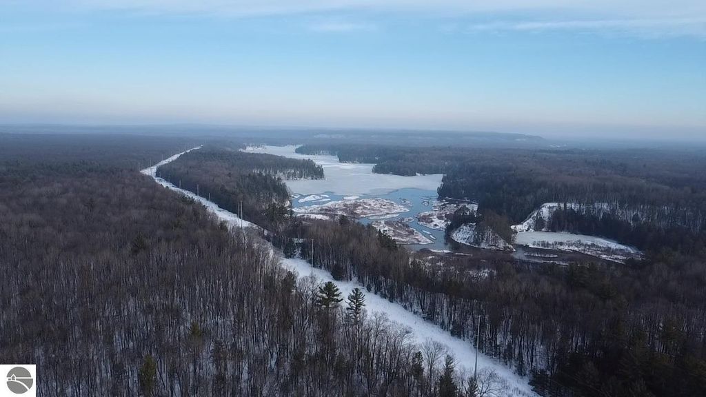 Image 42 of property listing at 19248 Caberfae Highway, Wellston, MI 49689