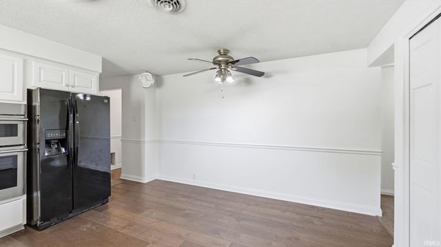 10012 Hosler Road, Leo, IN 46765