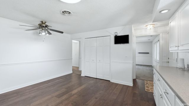 10012 Hosler Road, Leo, IN 46765