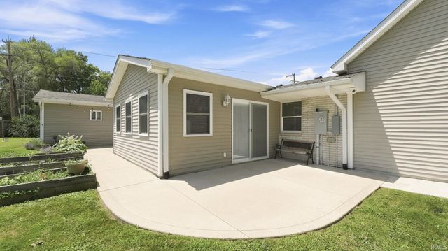 10012 Hosler Road, Leo, IN 46765