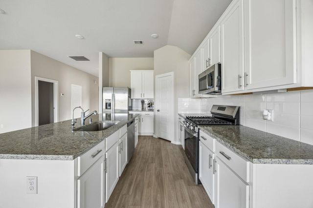 4989 Perennial Lane, La Marque, TX 77568