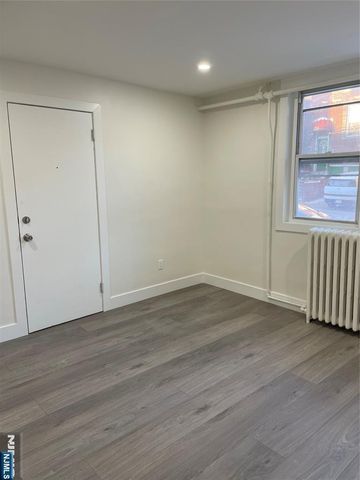 317 7th Street 1, Union City, NJ 07087