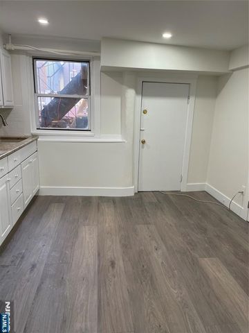 317 7th Street 1, Union City, NJ 07087