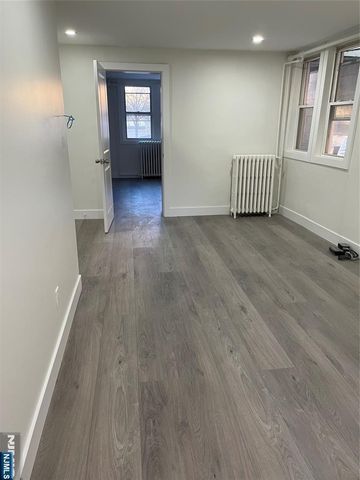 317 7th Street 1, Union City, NJ 07087