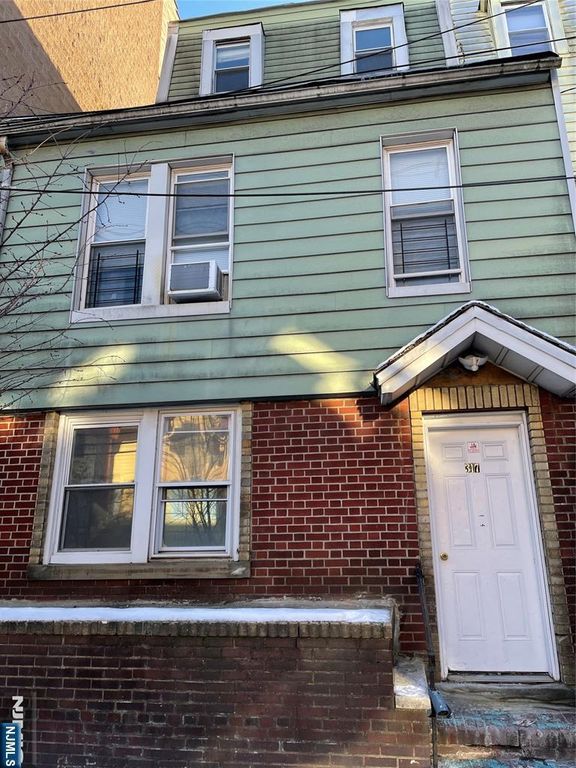 317 7th Street 1, Union City, NJ 07087