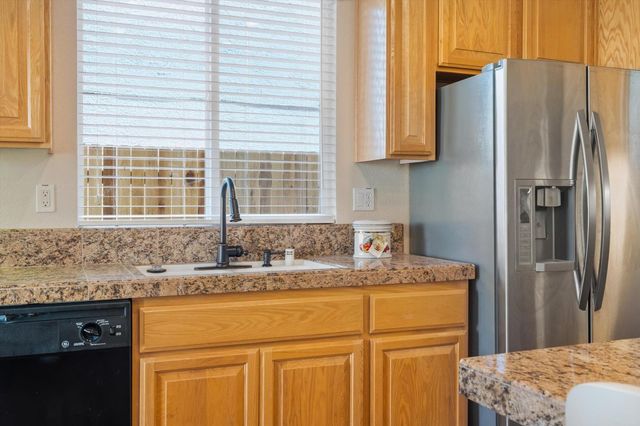 2525 Marsh Wren Way, Elk Grove, CA 95757