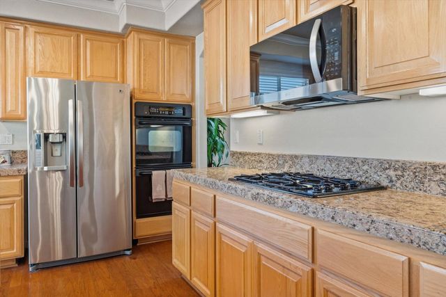 2525 Marsh Wren Way, Elk Grove, CA 95757