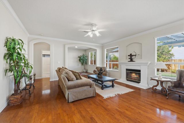 2525 Marsh Wren Way, Elk Grove, CA 95757