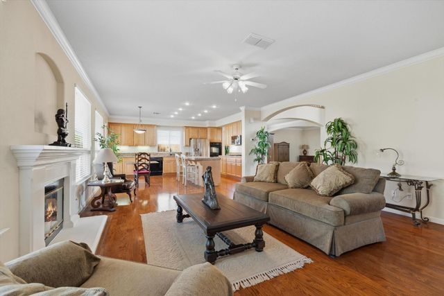 2525 Marsh Wren Way, Elk Grove, CA 95757