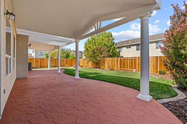 2525 Marsh Wren Way, Elk Grove, CA 95757