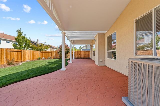 2525 Marsh Wren Way, Elk Grove, CA 95757