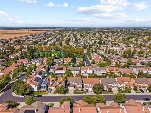 2525 Marsh Wren Way, Elk Grove, CA 95757