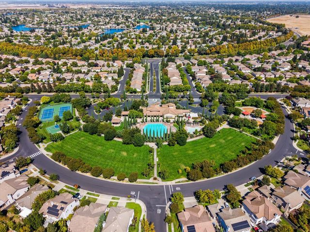 2525 Marsh Wren Way, Elk Grove, CA 95757