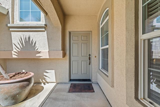 2525 Marsh Wren Way, Elk Grove, CA 95757