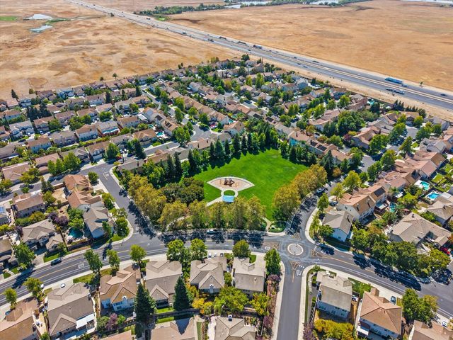 2525 Marsh Wren Way, Elk Grove, CA 95757