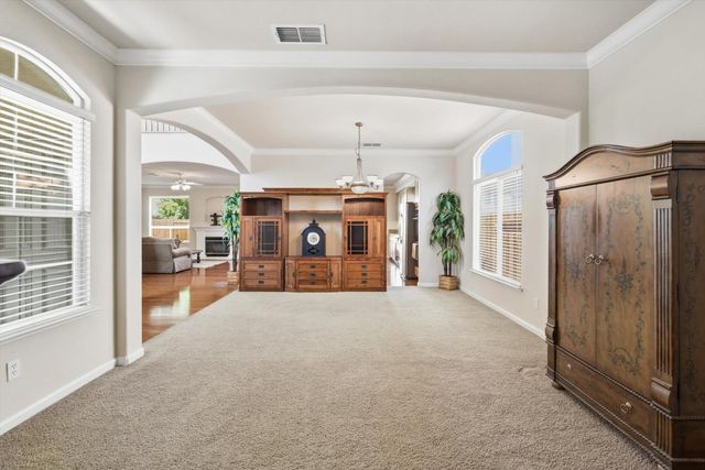 2525 Marsh Wren Way, Elk Grove, CA 95757