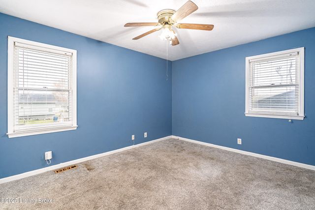 1604 Hopkins Ct, La Grange, KY 40031