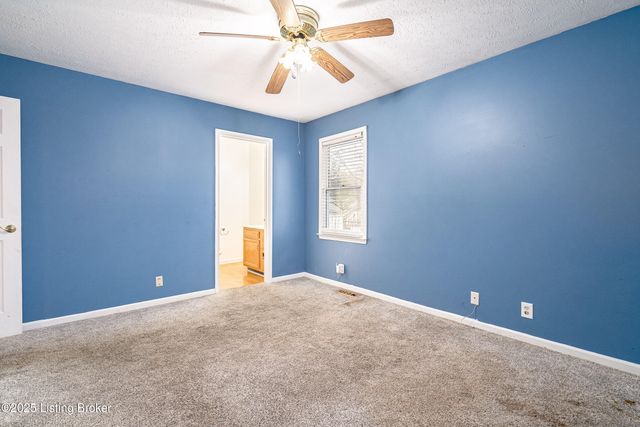 1604 Hopkins Ct, La Grange, KY 40031