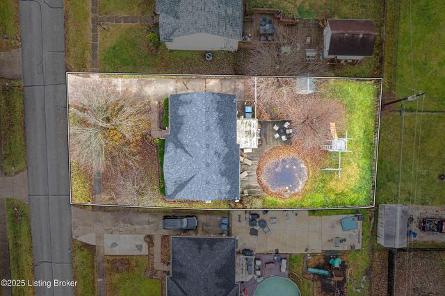 1604 Hopkins Ct, La Grange, KY 40031