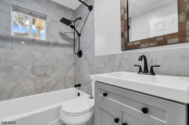 418 Harrison Ave, Manville Boro, NJ 08835