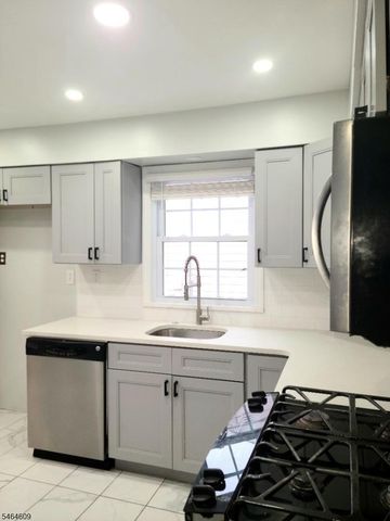 418 Harrison Ave, Manville Boro, NJ 08835