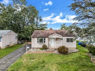 418 Harrison Ave, Manville Boro, NJ 08835